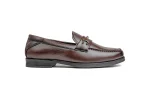 Our brown leather loafers blend sophisticated comfort and timeless style.